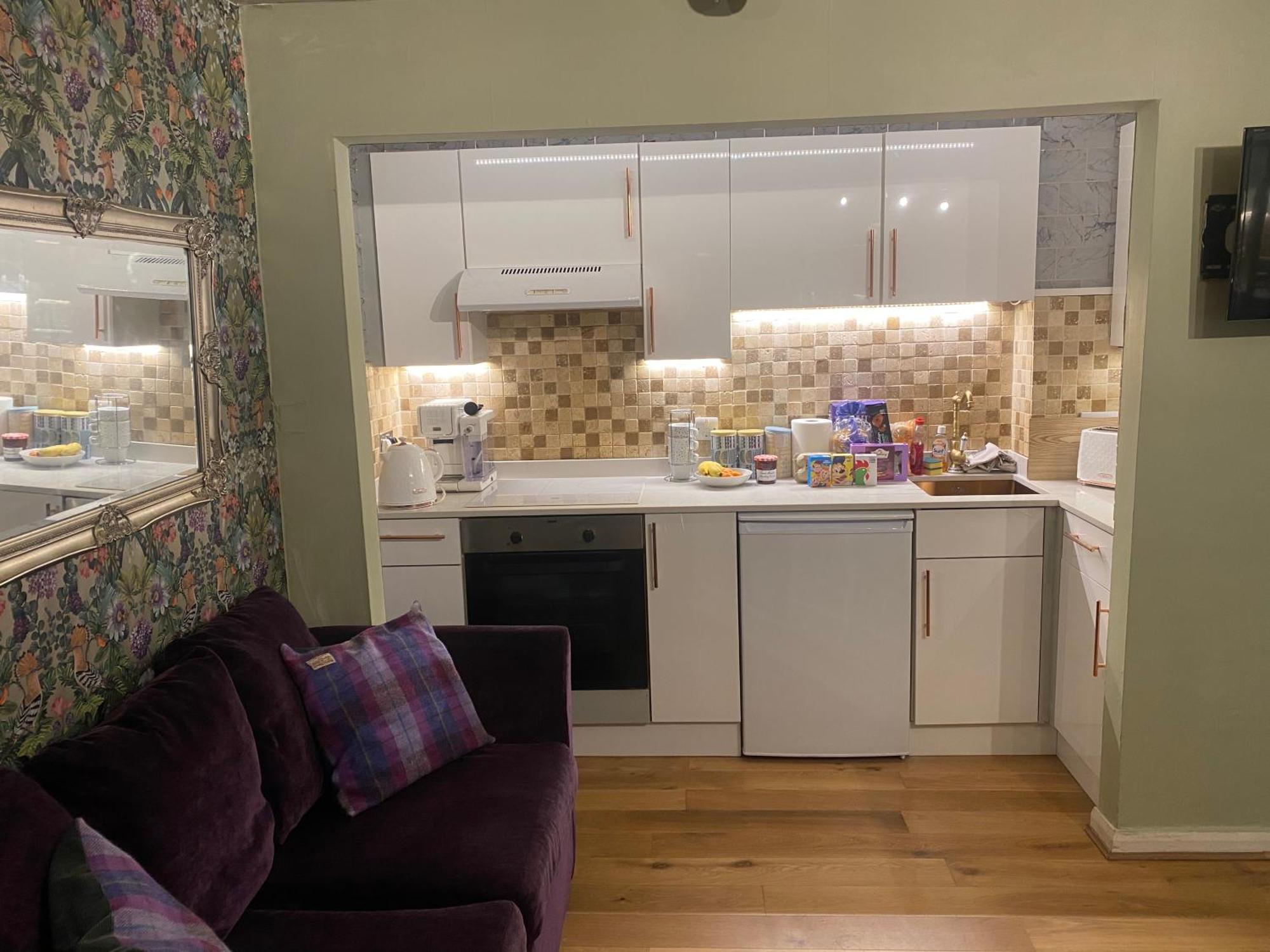 Quiet Lower Floor 2 Bed City Apartment With Private Patio Garden Bath Exterior foto